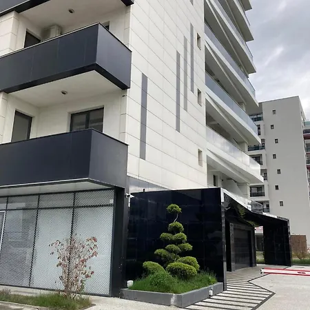 Lakeside Building Stefan Daire *